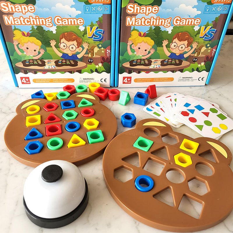 ShapeBattle educatief speelgoed dat kinderen helpt vormen en patronen te leren herkennen.

