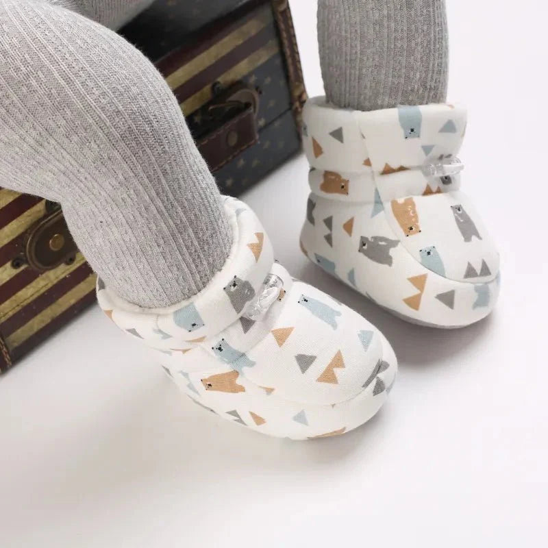 BabySnug warme baby schoentjes die veiligheid en comfort bieden voor kleine voetjes.

