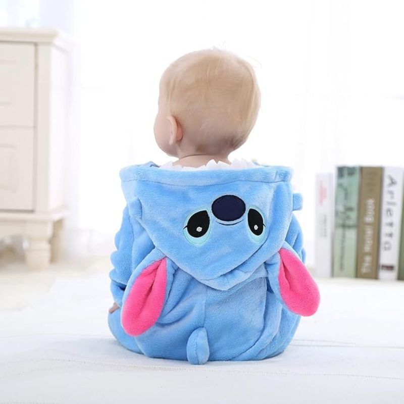 KnuffelBaby zachte baby onesie met praktisch ontwerp en ritssluiting.
