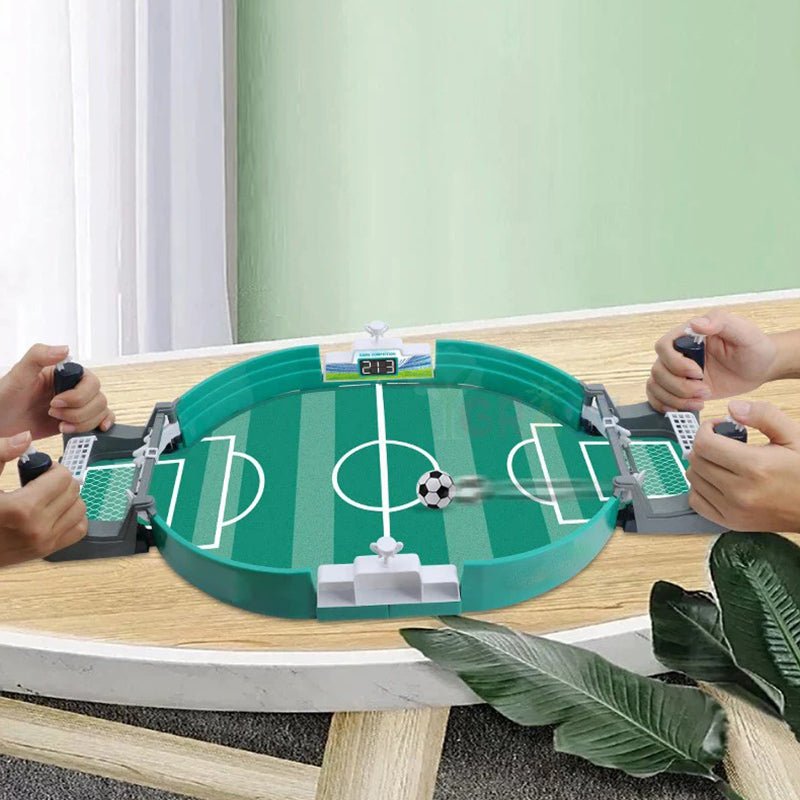 FootballArena compact voetbalspel voor gezellige avonden met familie en vrienden.
