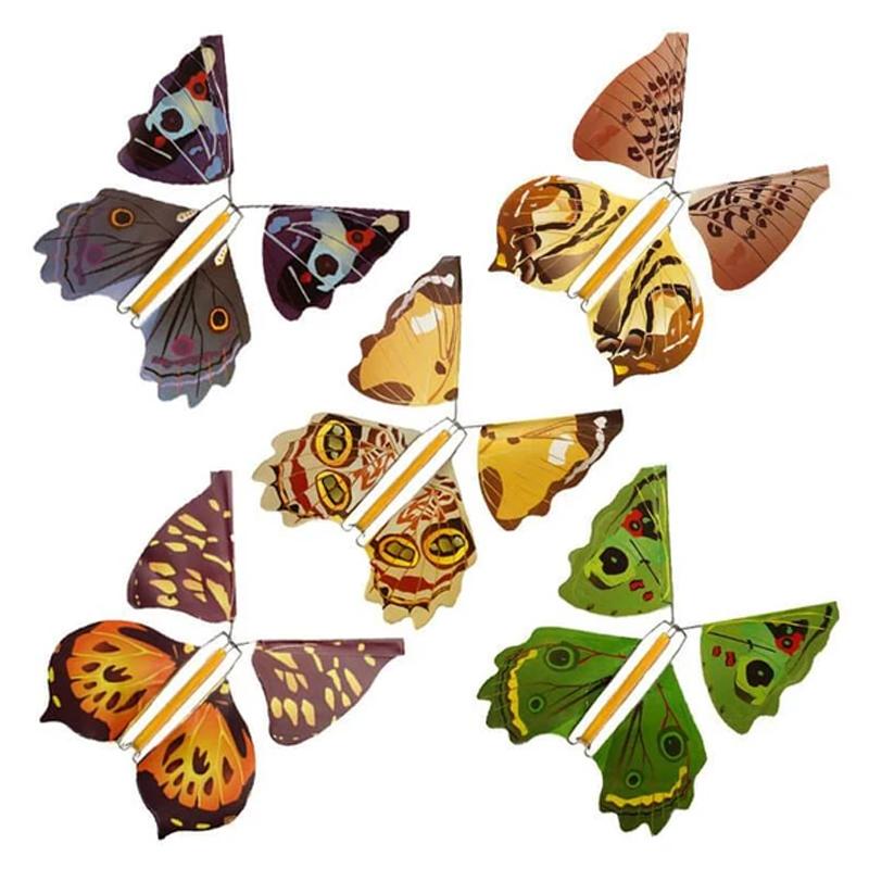 Productpresentatie van "MosaicMagic - Houten Vlinder Mozaïek Puzzelset Voor Kinderen", een activiteit voor kinderen om mozaïekpatronen in een vlinder te ontwerpen.