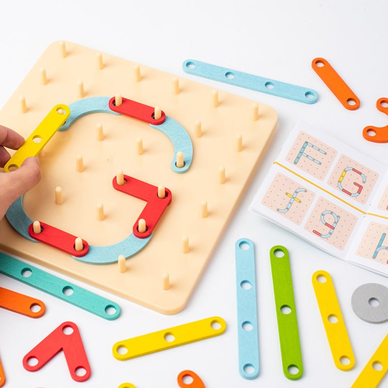 Educatief speelgoed voor het maken van kleurrijke ontwerpen.