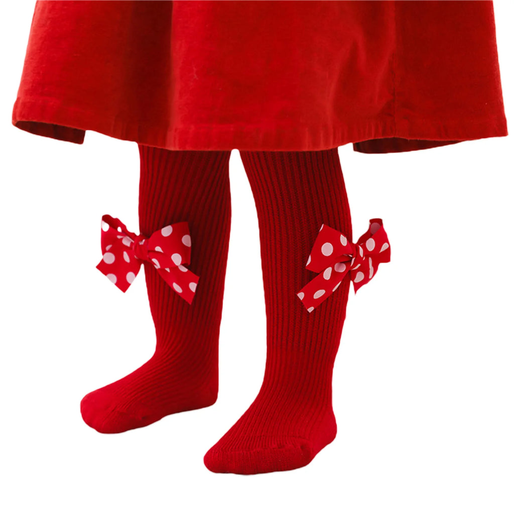 Mila luxe babysokjes met strikdetails, ontworpen voor een extra elegante touch.






