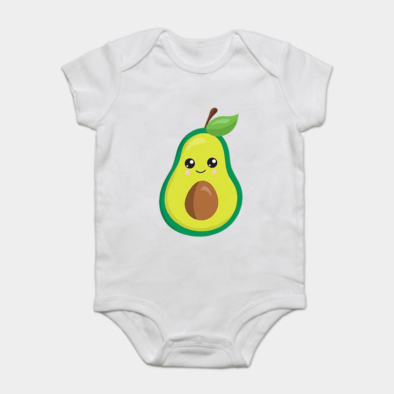 Gezinsvriendelijke kleding met humoristisch avocado-design.
