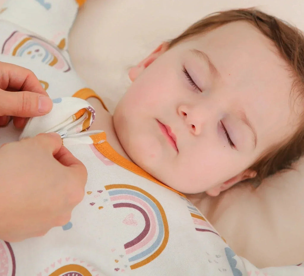 Sophie inbakerzak, speciaal gemaakt om baby's geborgenheid en rust te bieden tijdens het slapen.
