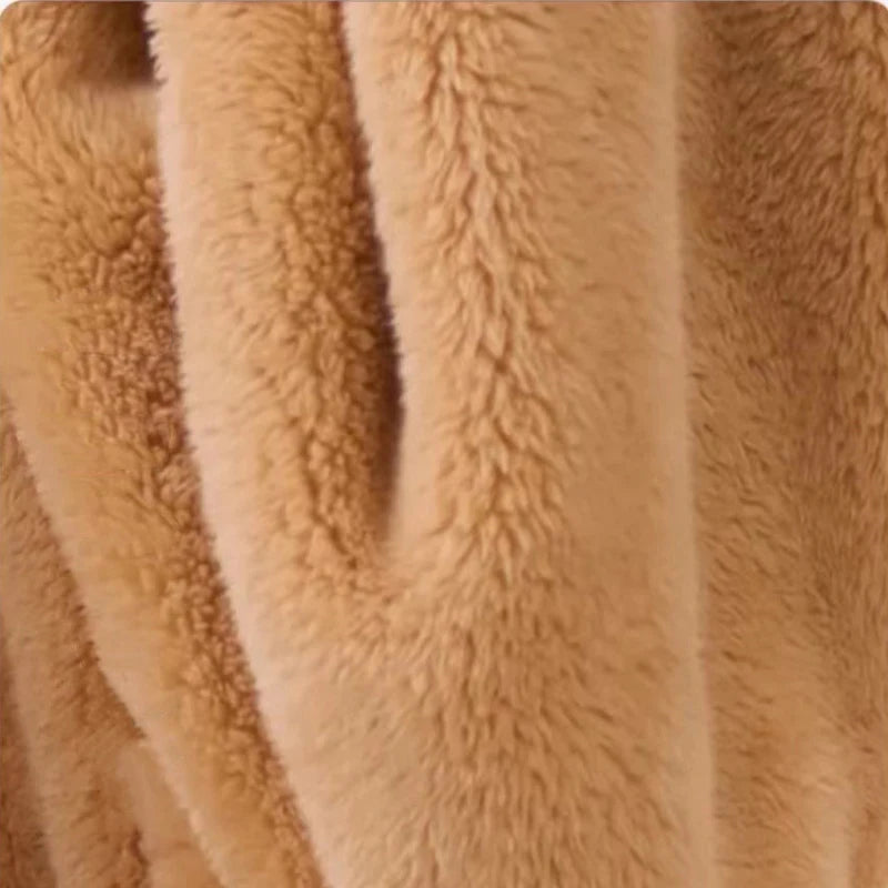 BearHug Oversized Hoodie Deken - Een schattige en knuffelige oversized hoodie-deken voor ultiem comfort.