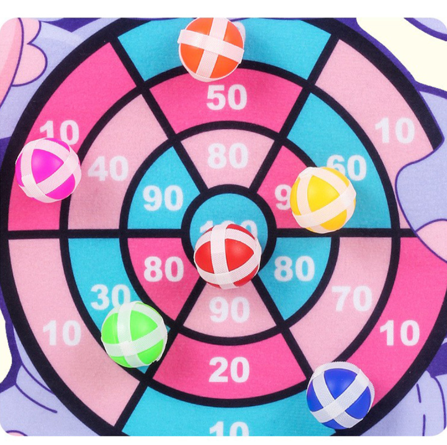PlayTarget dartbord met leuke dierenthema, biedt veilig plezier voor kinderen.

