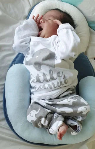 SleepBaby anti-flat head babynestje, perfect voor het creëren van een knusse en veilige omgeving voor baby's.

