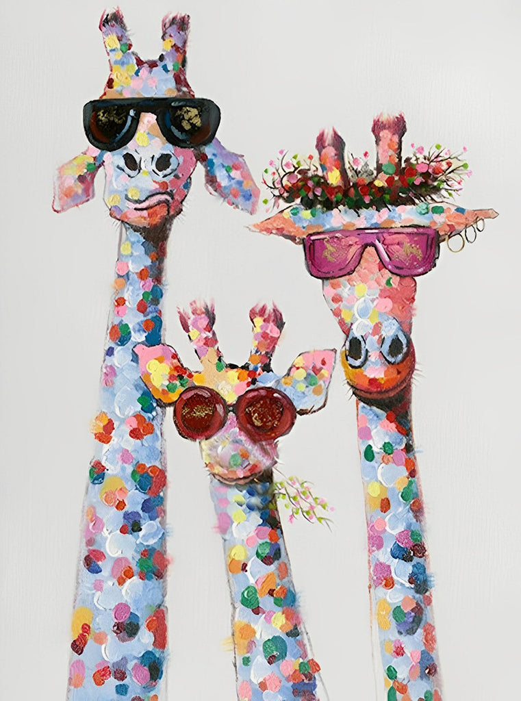 Vrolijke giraffe wandkunst met een kleurrijk en speels design op canvas.