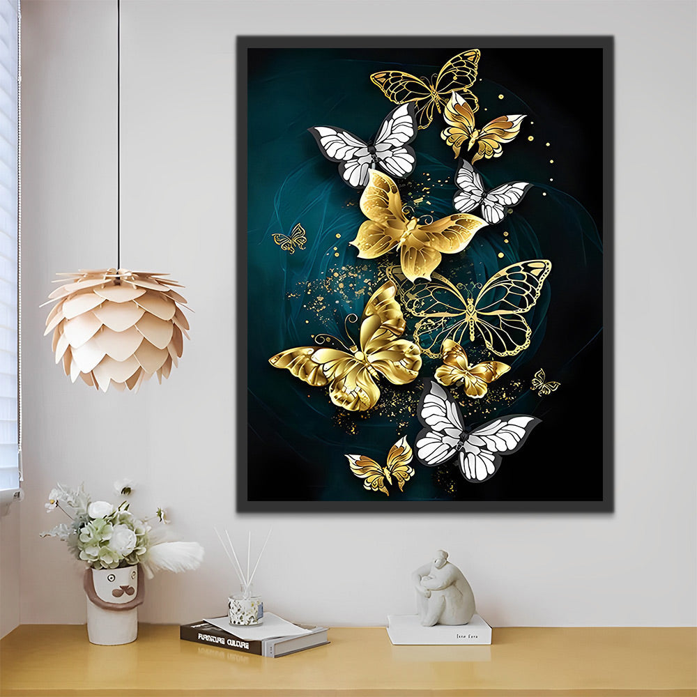 Sfeervol canvasdecor met gedetailleerde vlinders in een chique ontwerp.