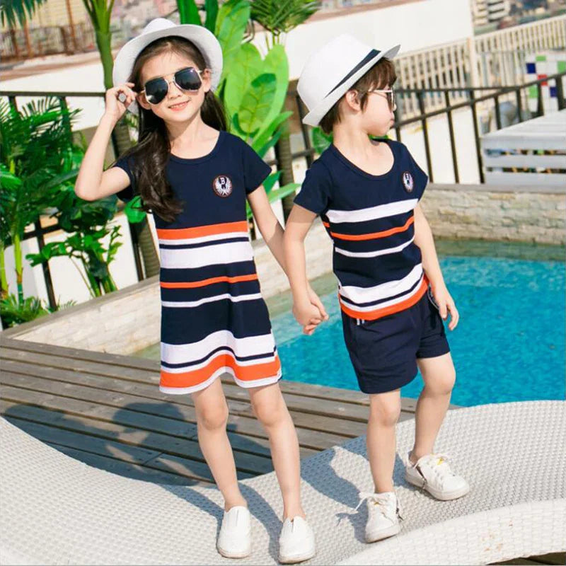 Bijpassende gezinsoutfits voor een zomerse look.
