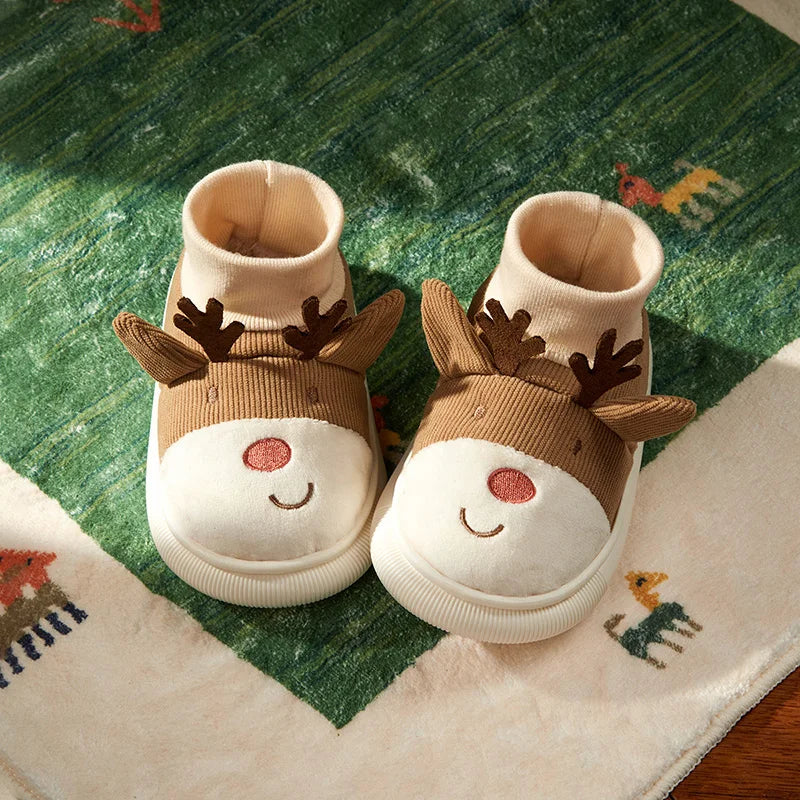 Rendierslofjes met een duurzame zool en een schattig design voor de feestdagen.