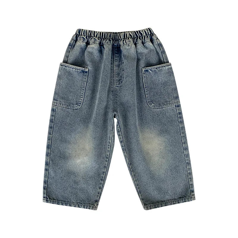 Een kinderbroek perfect gecombineerd met een hoodie.