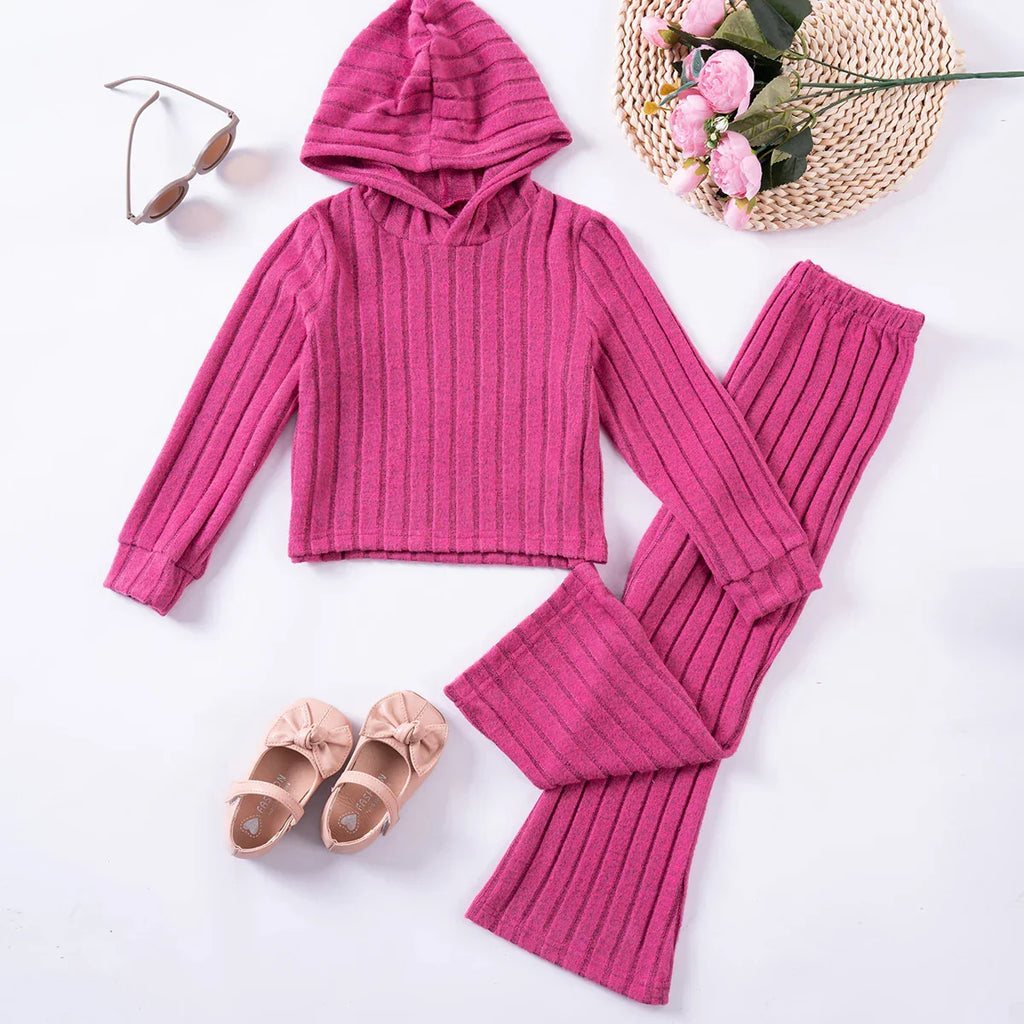 Comfortabele hoodie met capuchon en een trendy gestreept patroon.