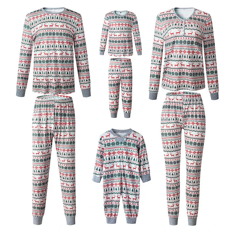 Gezellige familiepyjama's die perfect zijn voor een stijlvolle en warme kerst.