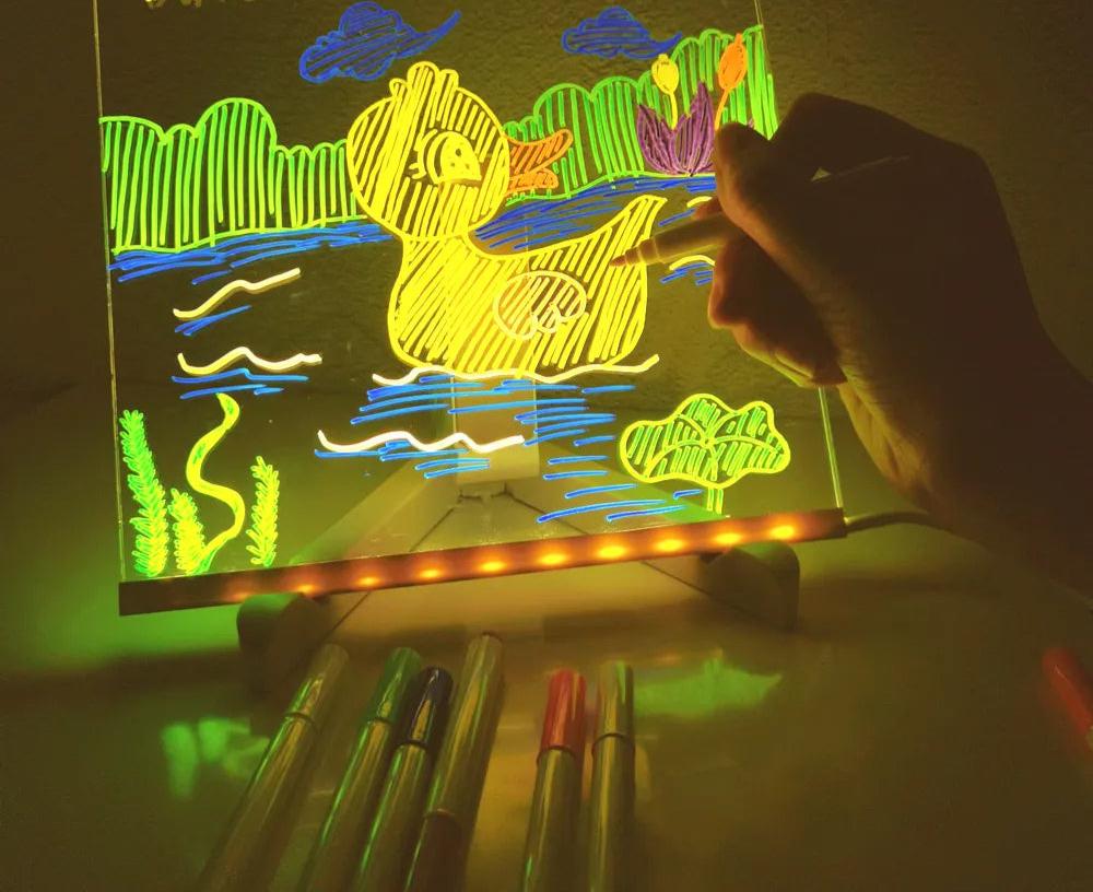 Visuele weergave van "GlowBoard - LED Schrijfbord Voor Creatieve Berichten", geschikt voor thuis, op kantoor of in winkels.