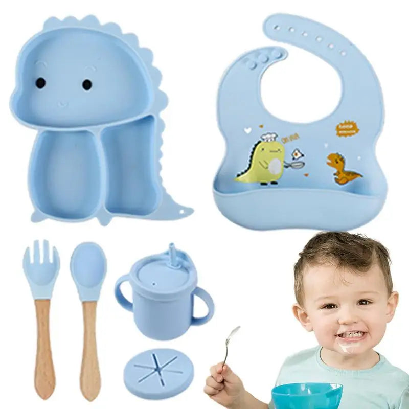 Schattige babydinerset gemaakt van siliconen voor makkelijk schoonmaken.