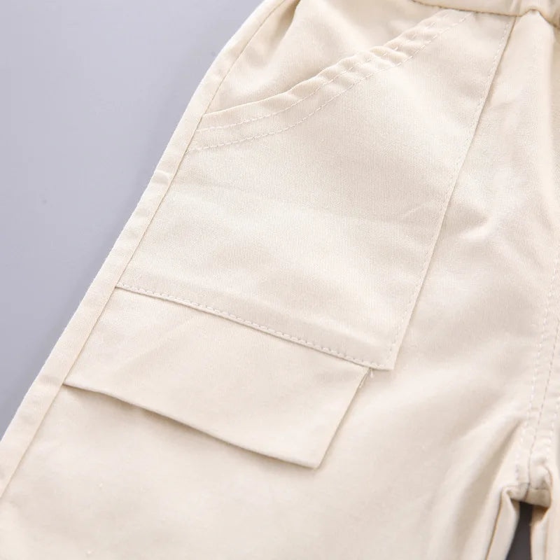 Max winterset voor kinderen, bestaande uit een polo en korte broek voor een modieuze uitstraling.
