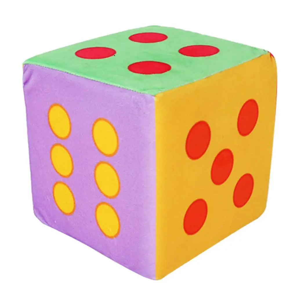Educatieve activiteit met vrolijke dobbelstenen.