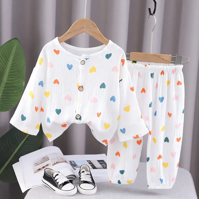 Kleurrijke pyjama set | Ideaal voor een comfortabele nachtrust.