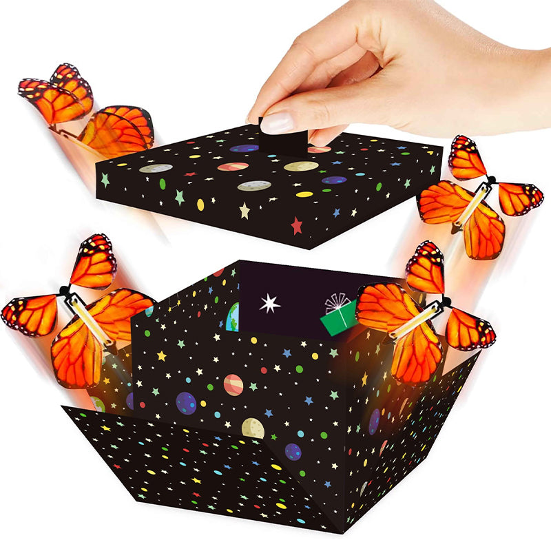 Afbeelding van "MosaicMagic - Houten Vlinder Mozaïek Puzzelset Voor Kinderen", een houten puzzel waarmee kinderen hun creativiteit in een vlindervorm kunnen uitdrukken.