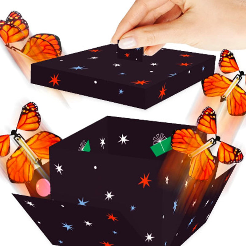 Detailbeeld van "MosaicMagic - Houten Vlinder Mozaïek Puzzelset Voor Kinderen", een puzzelset waarmee kinderen op een leuke manier kunnen leren.